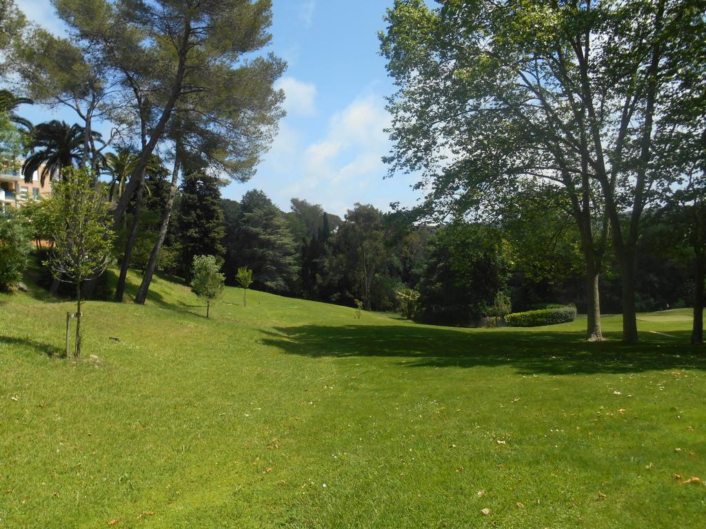 Appartement Les Palmiers - Vacances Cote D'Azur Кан Екстериор снимка